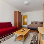Margaret Apartment