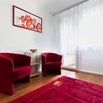 Margaret Apartment