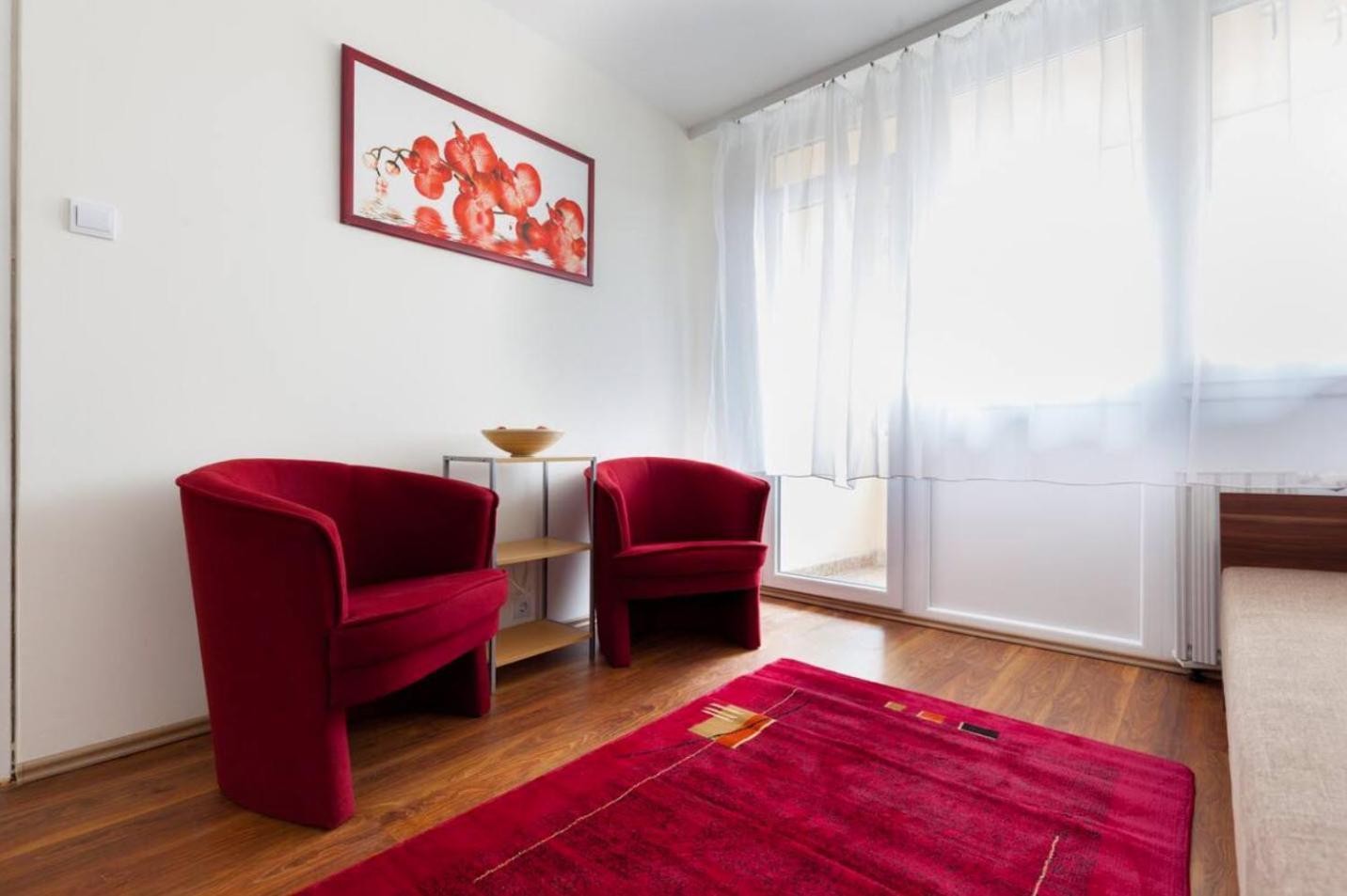 Margaret Apartment